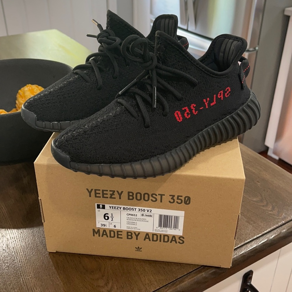 ❗️SOLD❗️BRAND NEW Yeezy Boost 350 V2